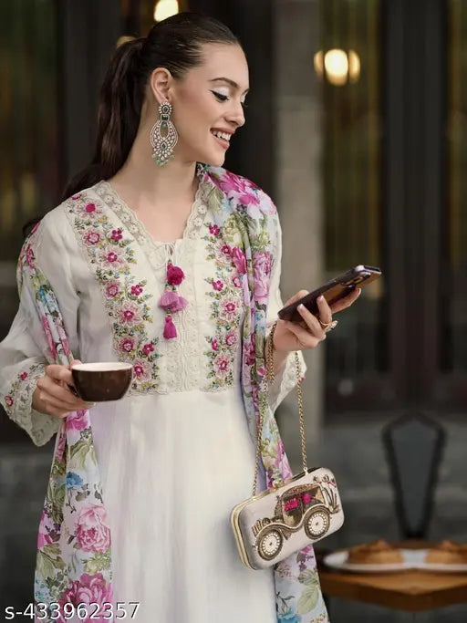 Limited Edition Kurta Set with Dupatta – Unique Style for Festive Events.